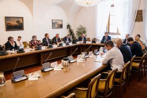 ks---presumpce-neviny-versus-svoboda-projevu-a-prvo-na-informace_002_18625_54598300908_o.jpg (Dokument, 336 KB) ks---presumpce-neviny-versus-svoboda-projevu-a-prvo-na-informace_002_18625_54598300908_o.jpg (Dokument, 336 KB)
