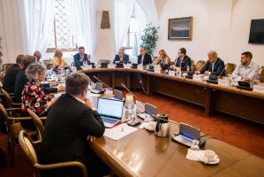 ks---presumpce-neviny-versus-svoboda-projevu-a-prvo-na-informace_003_18625_54598286444_o.jpg (Dokument, 344 KB) ks---presumpce-neviny-versus-svoboda-projevu-a-prvo-na-informace_003_18625_54598286444_o.jpg (Dokument, 344 KB)